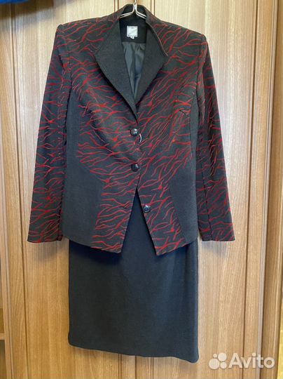 Костюм двойка с юбкой миди, женский