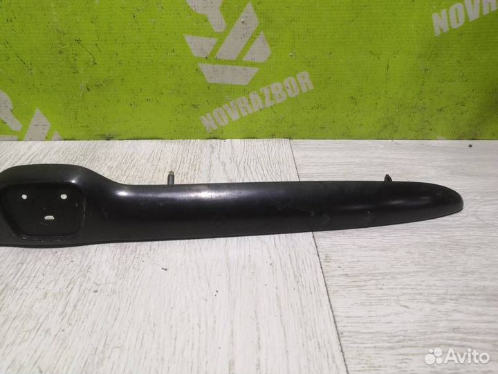 Накладка двери багажника Пежо 206