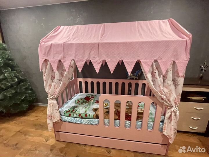 Кровать для девочки