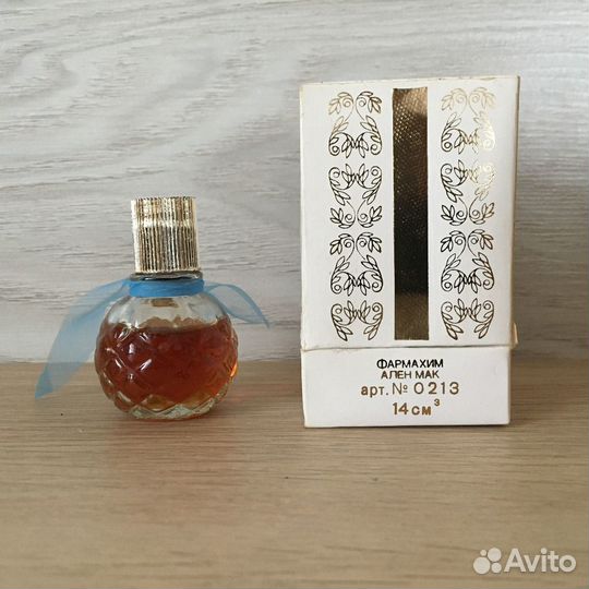 Винтажные духи СССР Сигнатюр, Болгария, коробка