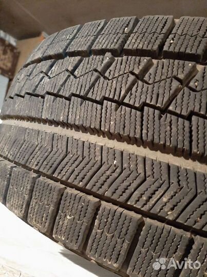 Bridgestone Blizzak VRX 225/45 R18 91S