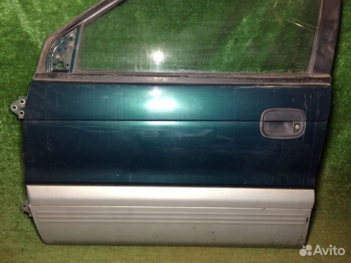 Дверь передняя левая Mitsubishi Chariot N33W N44W