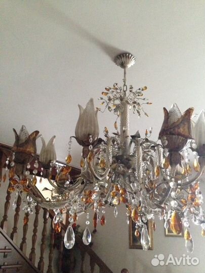 Продаю люстру Mechini