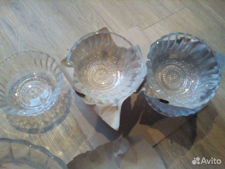 Набор салатников новый