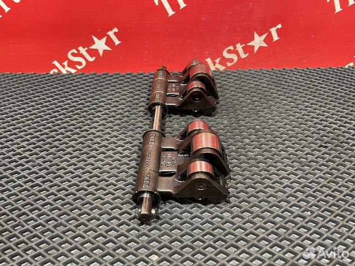 Вал рокеров в сборе