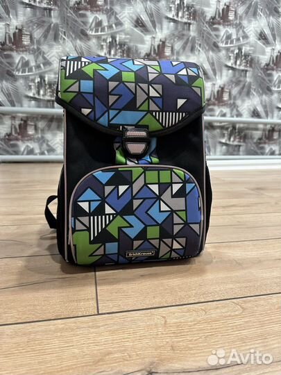Рюкзак школьный