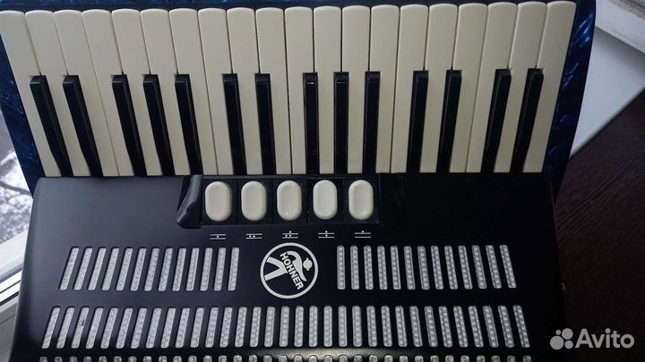 Аккордеон Hohner bravo lll 72 3/4 Академический