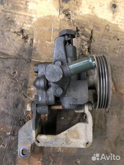 Hyundai Accent II насос гидроусилителя