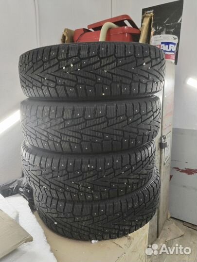 Roadstone Winguard WinSpike 225/65 R17 106T