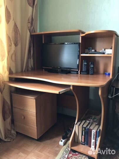 Компьютерный стол