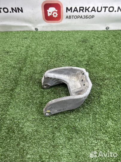 Кронштейн опоры двигателя Suzuki Sx4 1 1.6 M16A