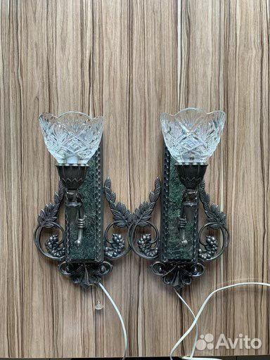 Туалетный столик с зеркалом и подсветкой