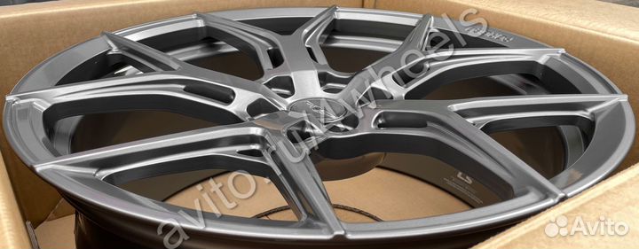 Кованые диски Genesis GV80 R20 наличие