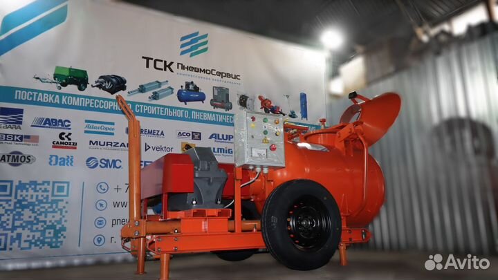Пневмонагнетатель для полусухой стяжки пола со-241