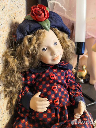 Кукла фарфоровая коллекционная