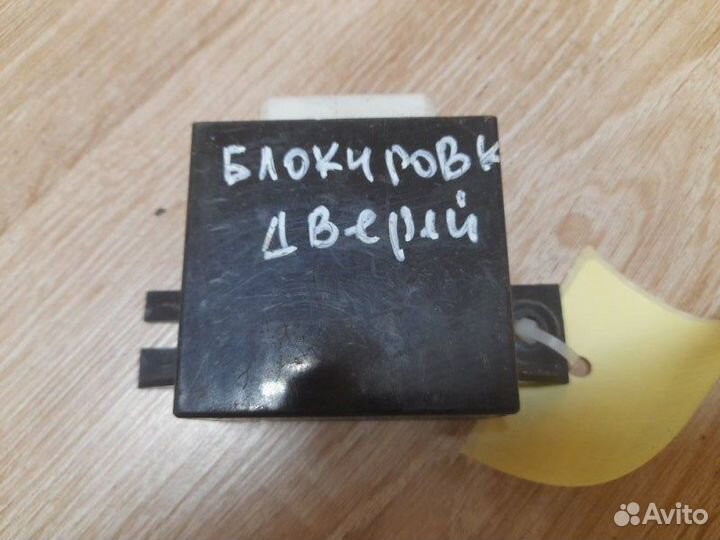 Блок управления двери LADA 2112 1999-2009