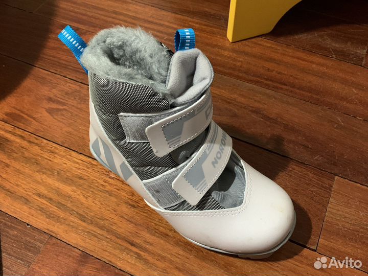 Лыжные ботинки 32