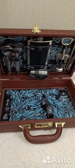 Подарочный набор для пикника в кейсе