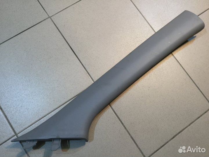 Обшивка стойки передняя правая Hyundai Solaris