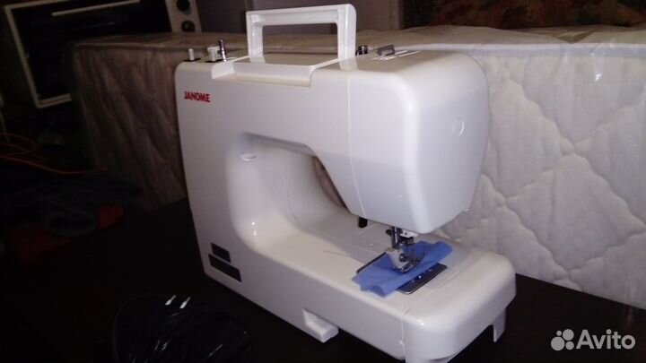 Швейная машинка janome V25 новая