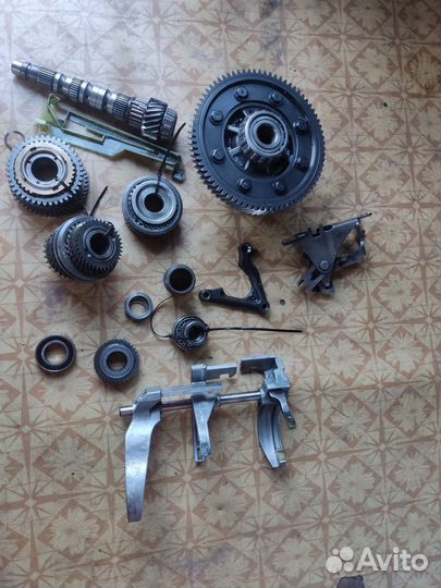 Корпус МКПП и внутренности