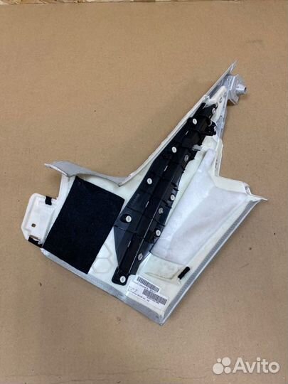 Обшивка стойки задняя левая Audi A4 B8 cala 2008