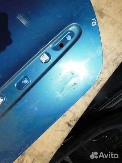 Дверь передняя правая Renault Scenic