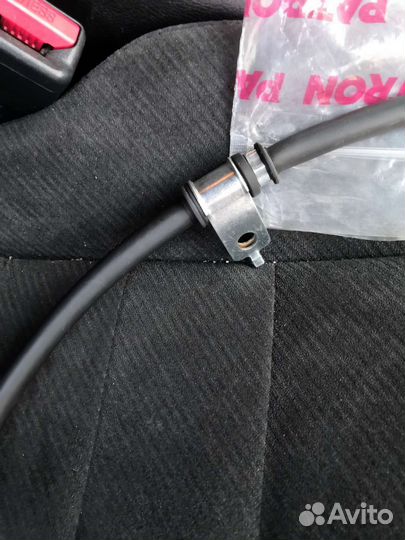 Трос стояночного тормоза на Hyundai Elantra