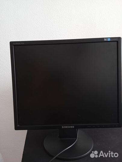 Монитор Samsung syncmaster 943n 19
