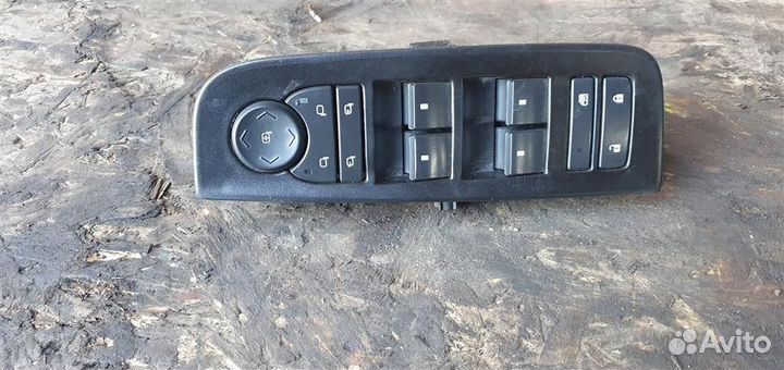 Блок управления стеклоподъемниками Cadillac SRX 1