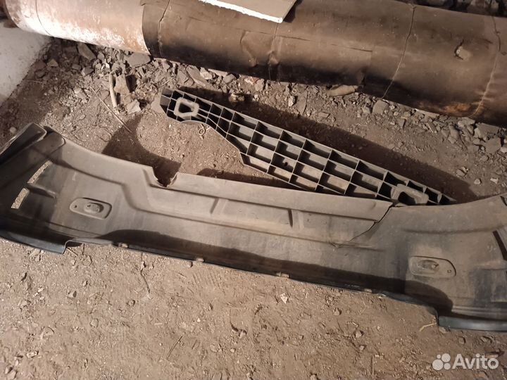 Задний бампер