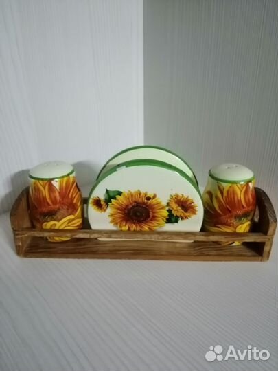 Набор для специй и салфетница