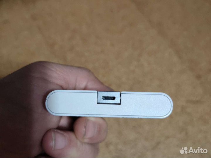 4G роутер MR 100-2 портативный