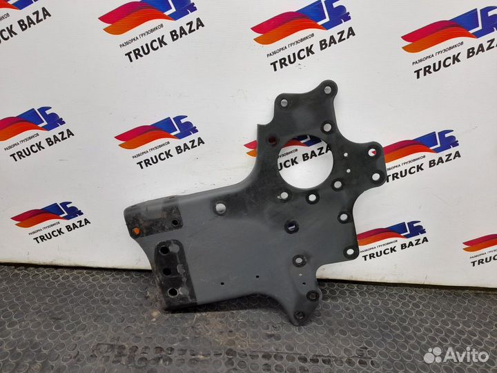 Кронштейн усилителя переднего бампера левый