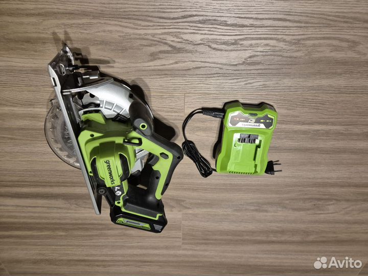 Циркулярная пила Greenworks GD24CS