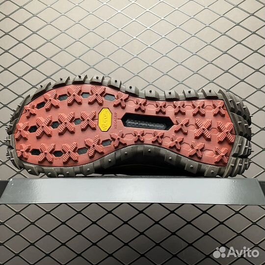 Moncler Trailgrip Gore-Tex