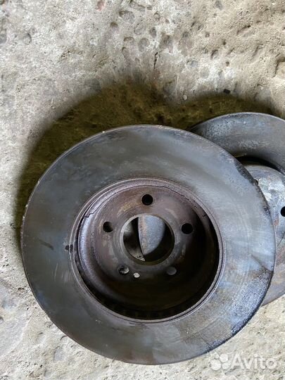 Диски тормозные на мерседес CLA200