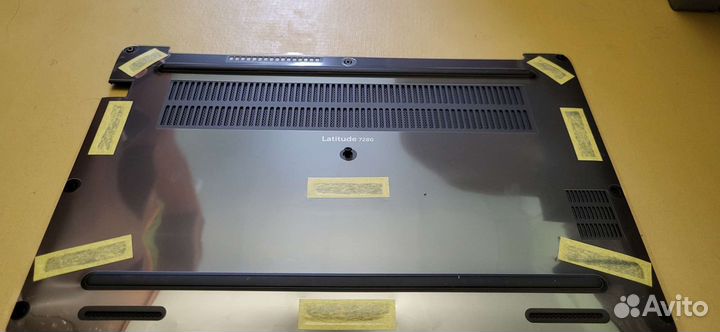 Поддон нижняя крышка ноутбука Dell Latitude