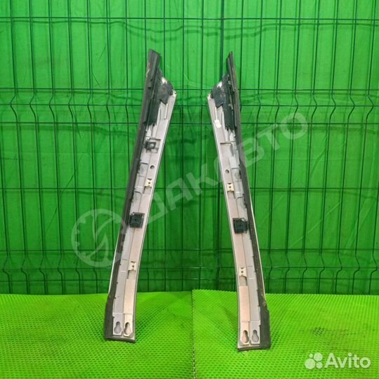 Накладка стойки передняя левая Mercedes-Benz Clk