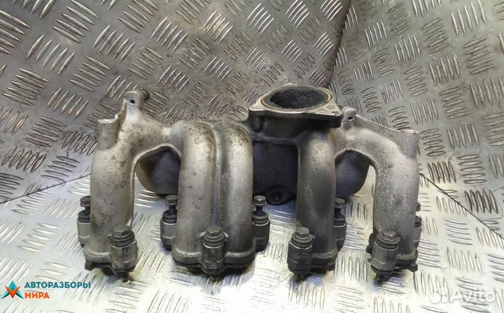 Коллектор впускной Volkswagen Touareg 2004