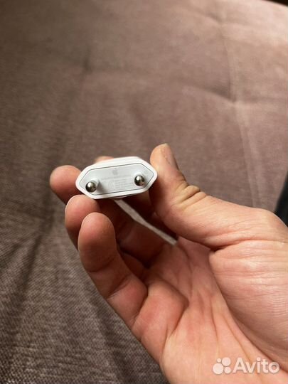 Зарядка на iPhone 5w 1А оригенал