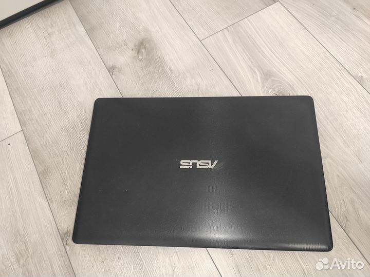 Ноутбук Asus R513C