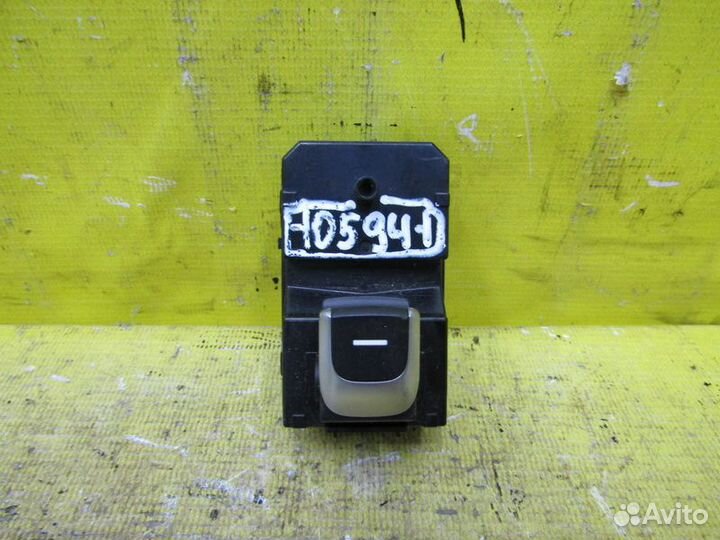 Кнопка стеклоподъёмника Kia Sportage 15-21 г 10594