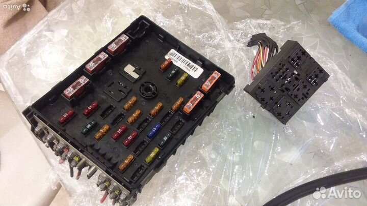 Блок предохранителей Volkswagen Passat B6 B7 CC