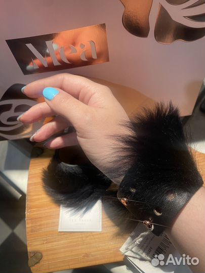 Браслет кафф ted baker натуральная кожа