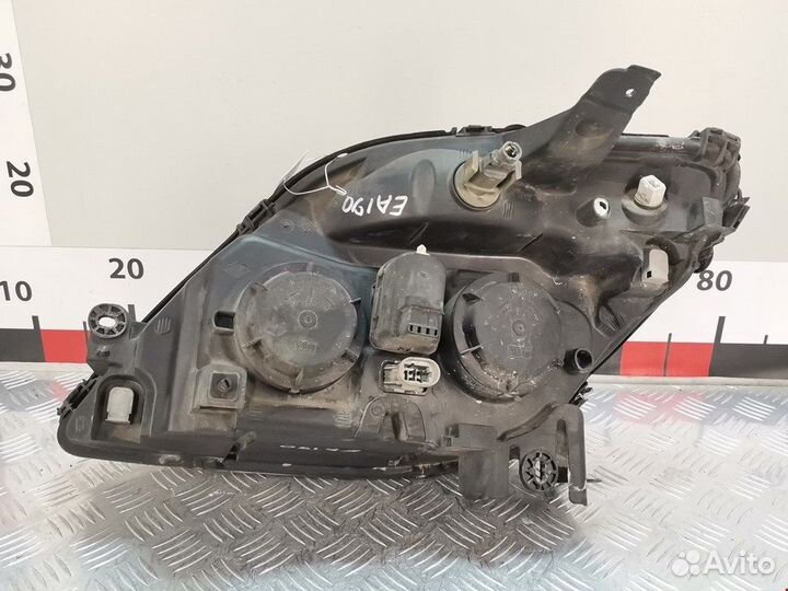 Фара передняя для Renault Scenic 1 260102746R