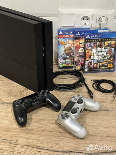 Play Station 4 slim 1tb