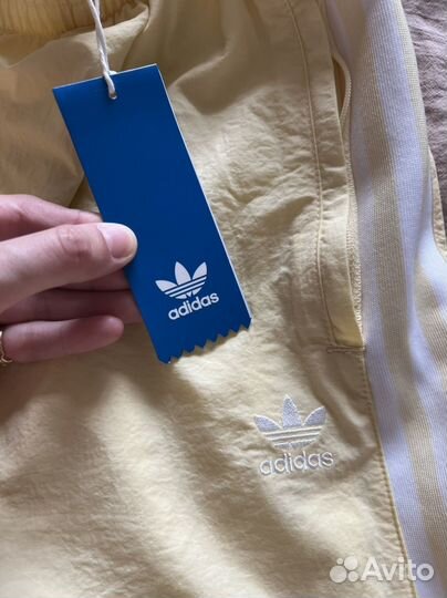 Спортивные штаны adidas женские