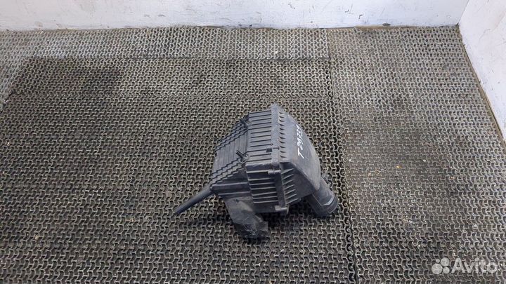 Корпус воздушного фильтра Opel Vivaro, 2015