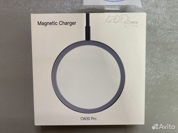 Зарядное устройство на iPhone MagSafe